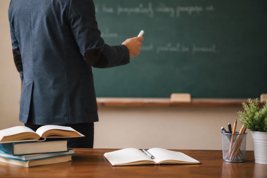 Cadre didactice participând la concursul pentru conducerea școlilor din Constanța