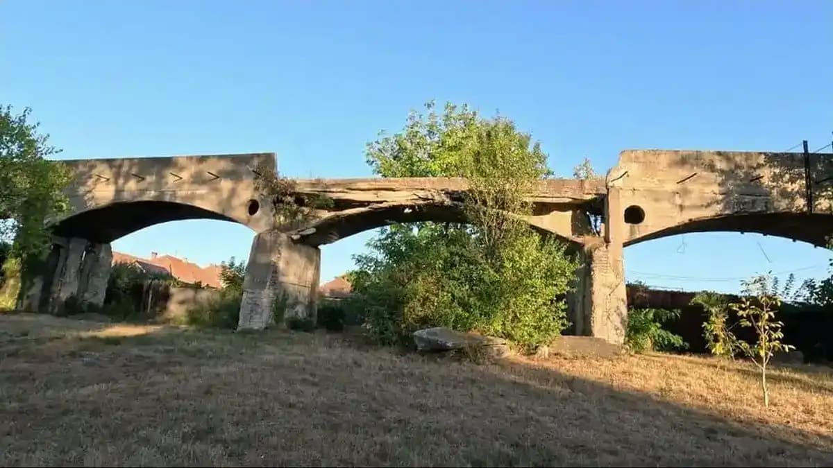 Apeductul vechi de peste un secol din Sebeș nu va fi demolat: decizie recentă