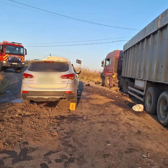 Accident rutier pe DJ504A între Vieru și Gogoșari: șoferul a fost descarcerat luni după amiază