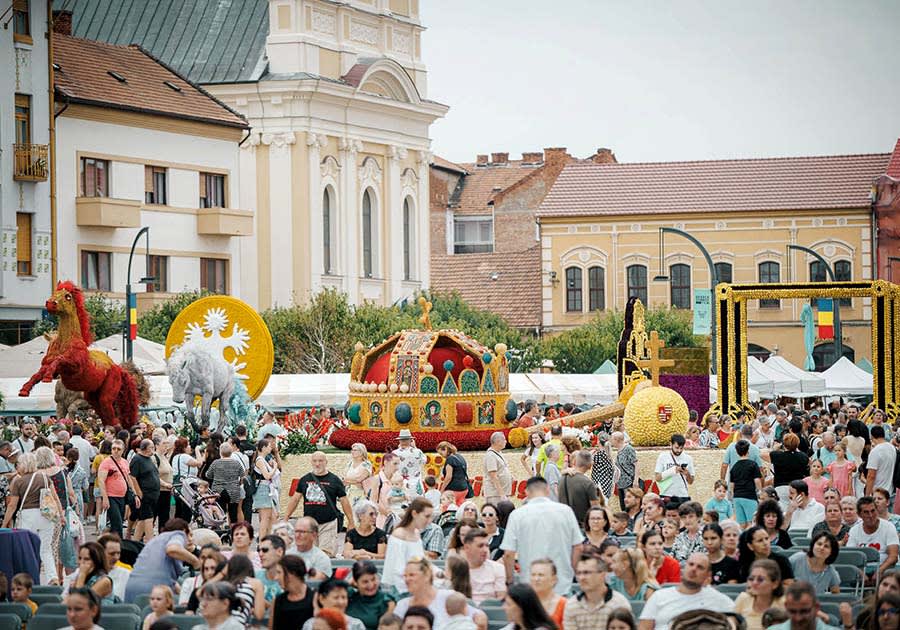 Spectacol cultural în Cetate, Oradea, festival cu muzică și artă Spectacol cultural în Cetate, Oradea, festival cu muzică și artă