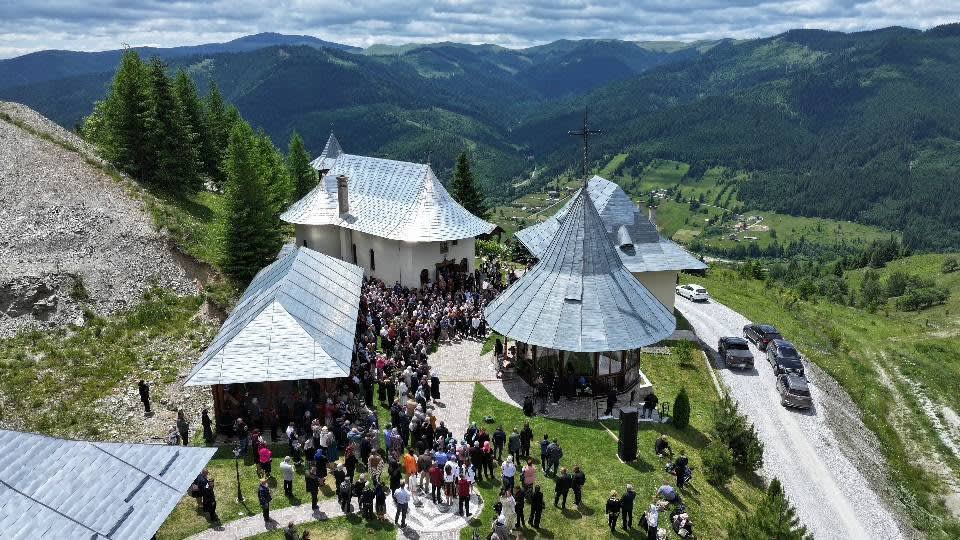 Mănăstirea Sfinții Apostoli Petru și Pavel Mănăstirea Sfinții Apostoli Petru și Pavel