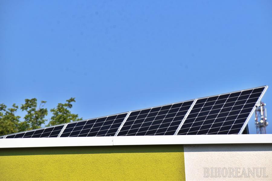 Guvernul pregătește finanțări de până la 15.000 lei pentru prosumatori cu panouri fotovoltaice