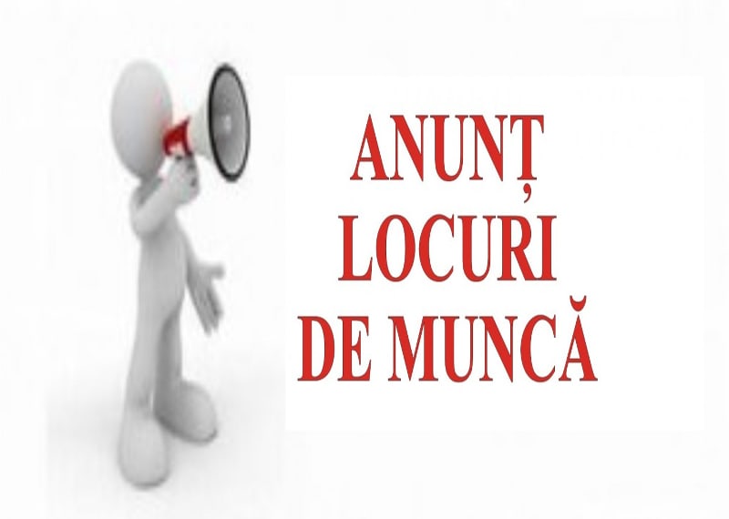 Infirmieră asistând un beneficiar în centru social Infirmieră asistând un beneficiar în centru social