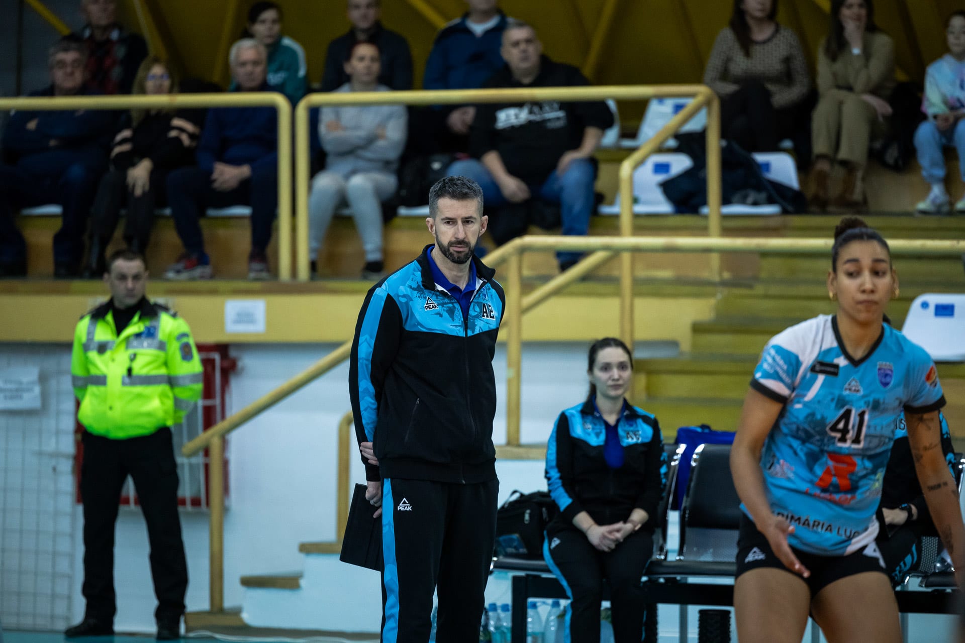 CSM Lugoj volei echipă antrenament CSM Lugoj volei echipă antrenament
