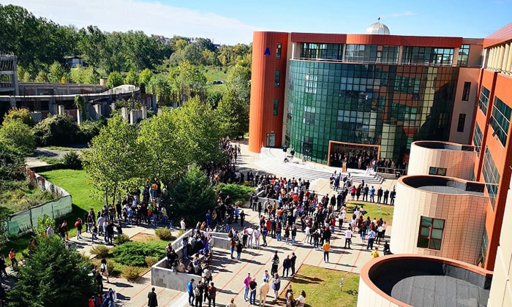Universitatea Valahia din Târgoviște a anunțat admiterea septembrie 2026 la Facultatea de inginerie electrică
