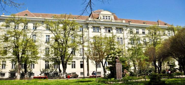 Candidați înscriind online la universitatea de medicină Candidați înscriind online la universitatea de medicină