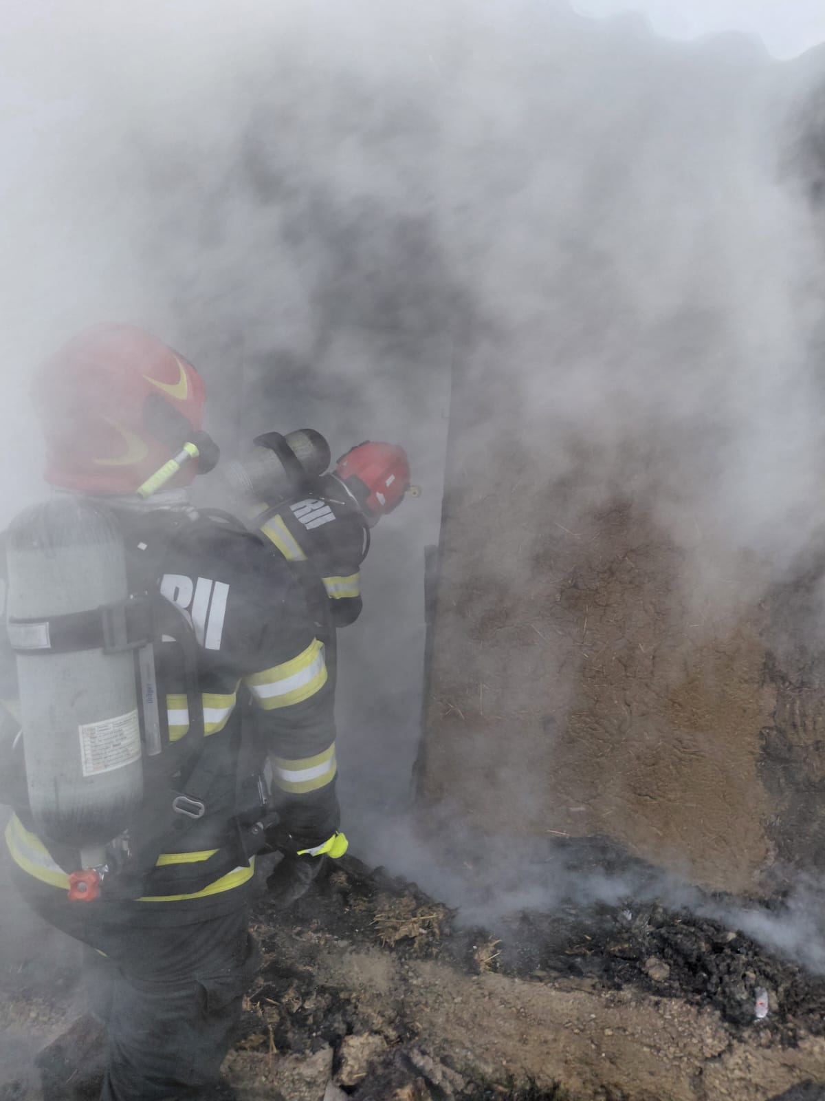 Un bărbat din Huși a fost reținut după ce și-a agresat soția de patru ori încălcând ordinul de protecție