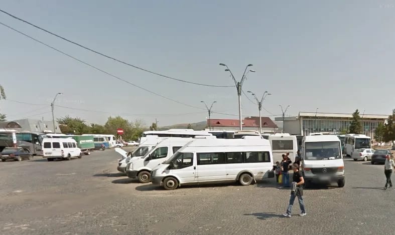 Autobuz județean stație Onești, trasee județene, conflict administrativ Autobuz județean stație Onești, trasee județene, conflict administrativ