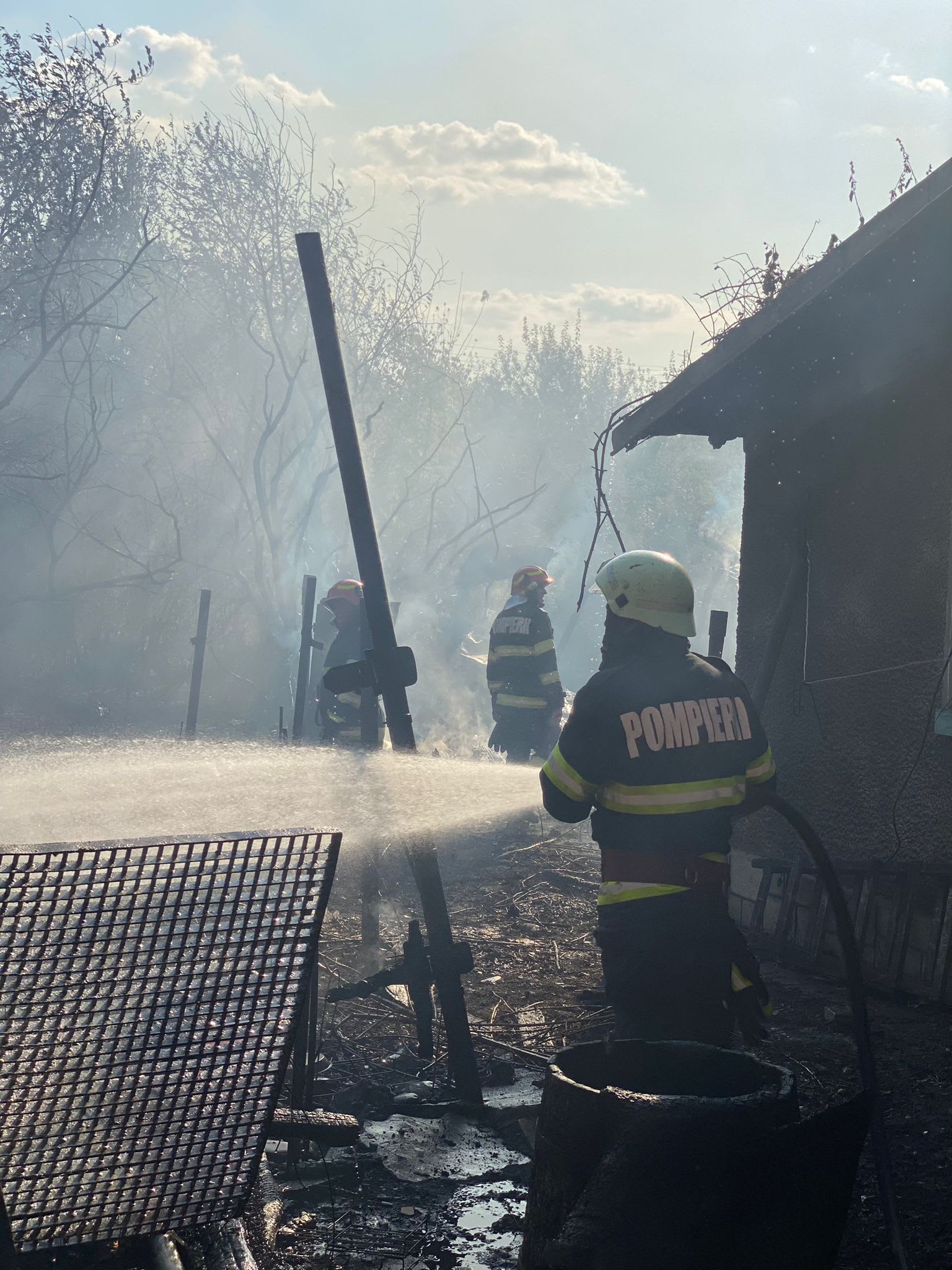 Pompierii au gestionat peste 1.800 de misiuni în ultimele 24 de ore în Prahova