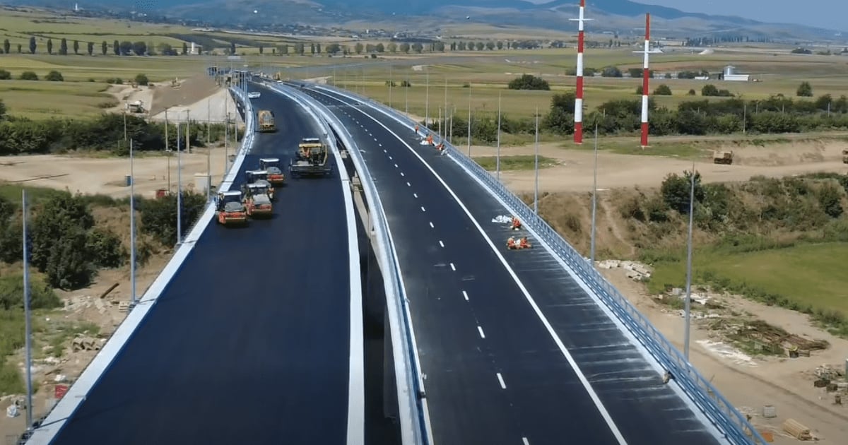 Lucrările pe Autostrada A7, lotul Răcăciuni – Bacău, se apropie de finalizare