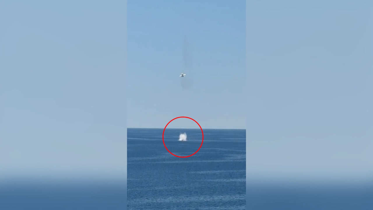 Avion F-16 trage în dronă lângă platforma Neptun Deep, în zona economică a României Avion F-16 trage în dronă lângă platforma Neptun Deep, în zona economică a României