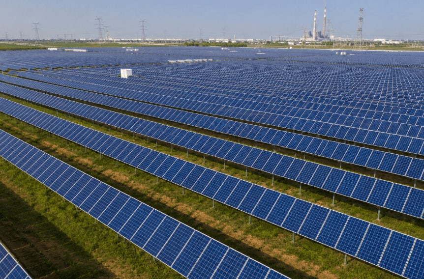 China a pierdut volume importante de energie solară din cauza limitărilor rețelei electrice în 2026