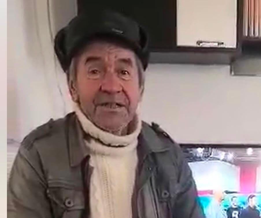 Polițiști căutând un bărbat dispărut în satul Luminișu Polițiști căutând un bărbat dispărut în satul Luminișu