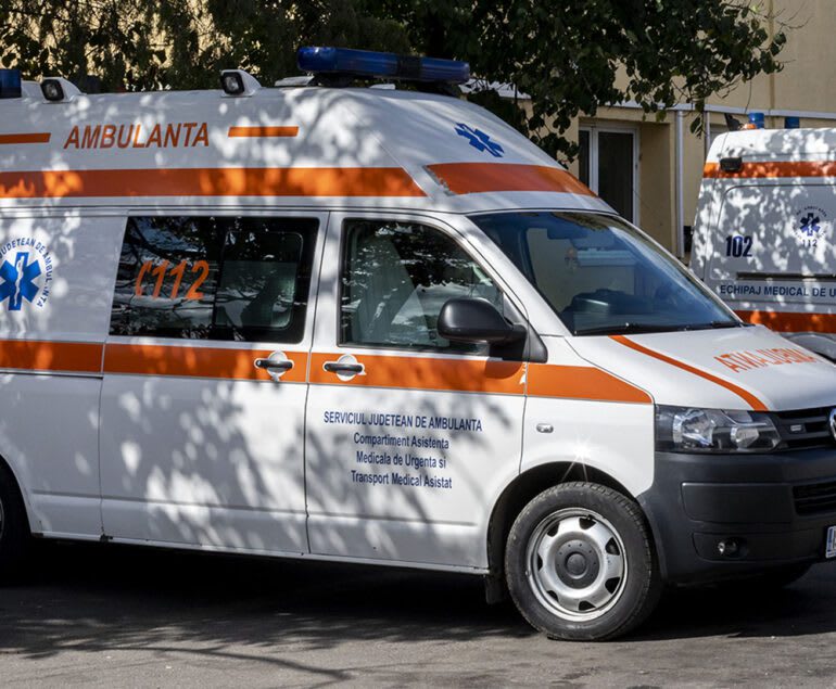 Accident pe DJ 674 în Gorj: un șofer de 59 de ani a fost rănit și arestat preventiv