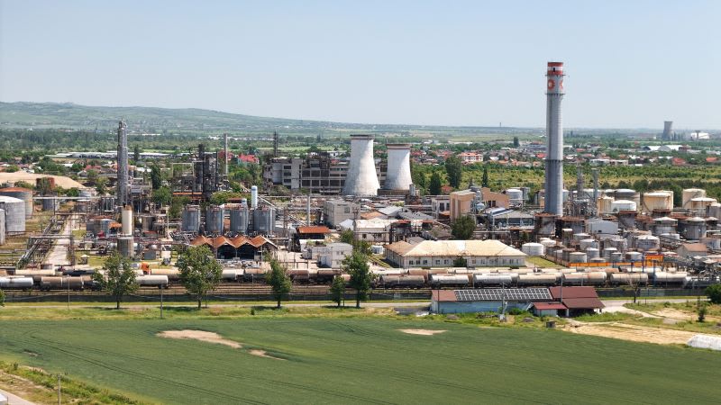 Centrale fotovoltaice și sistem de stocare energie la rafinăria Vega