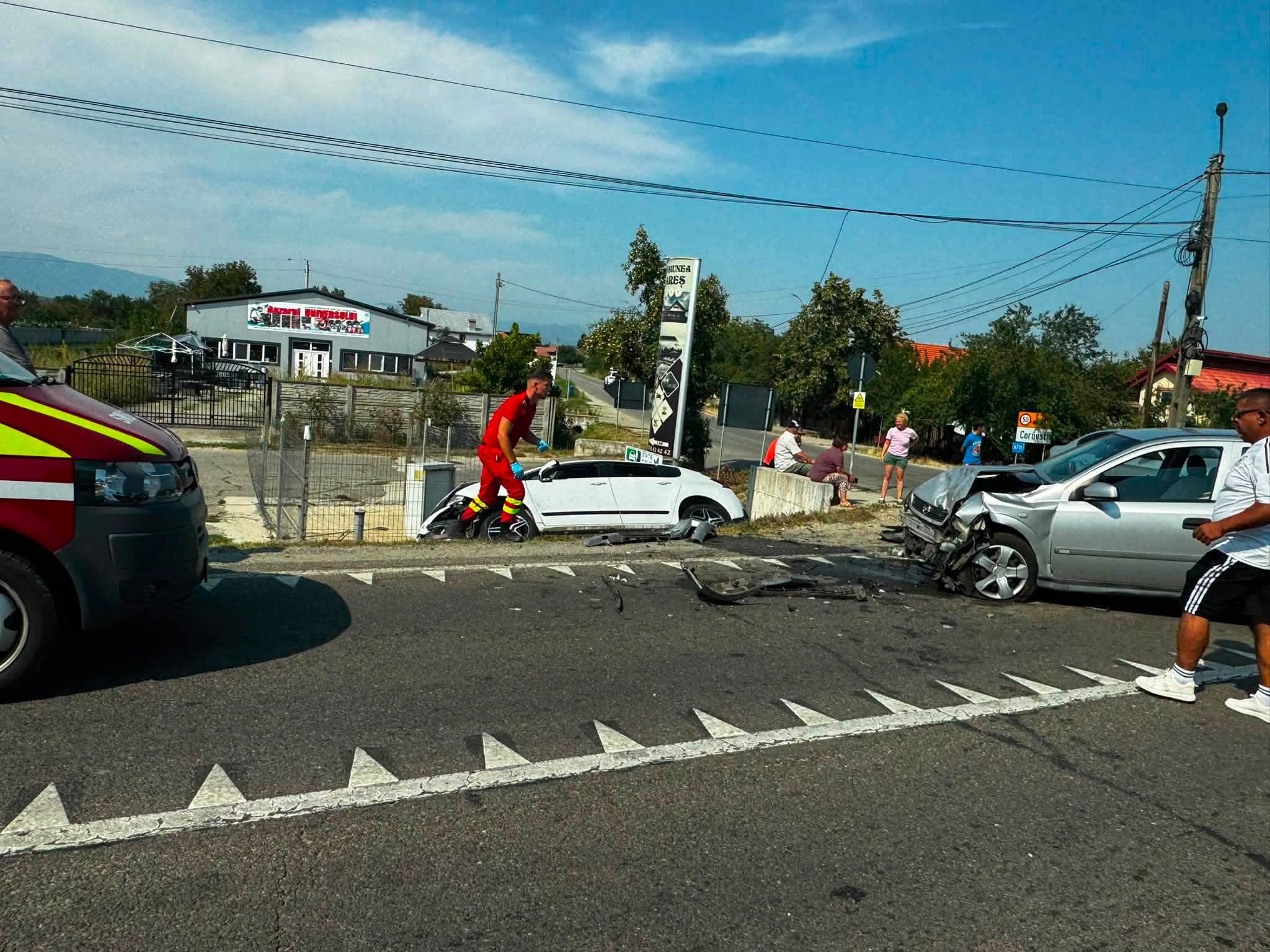 Accident rutier cu patru mașini la Cornești, Gorj, cu trei victime