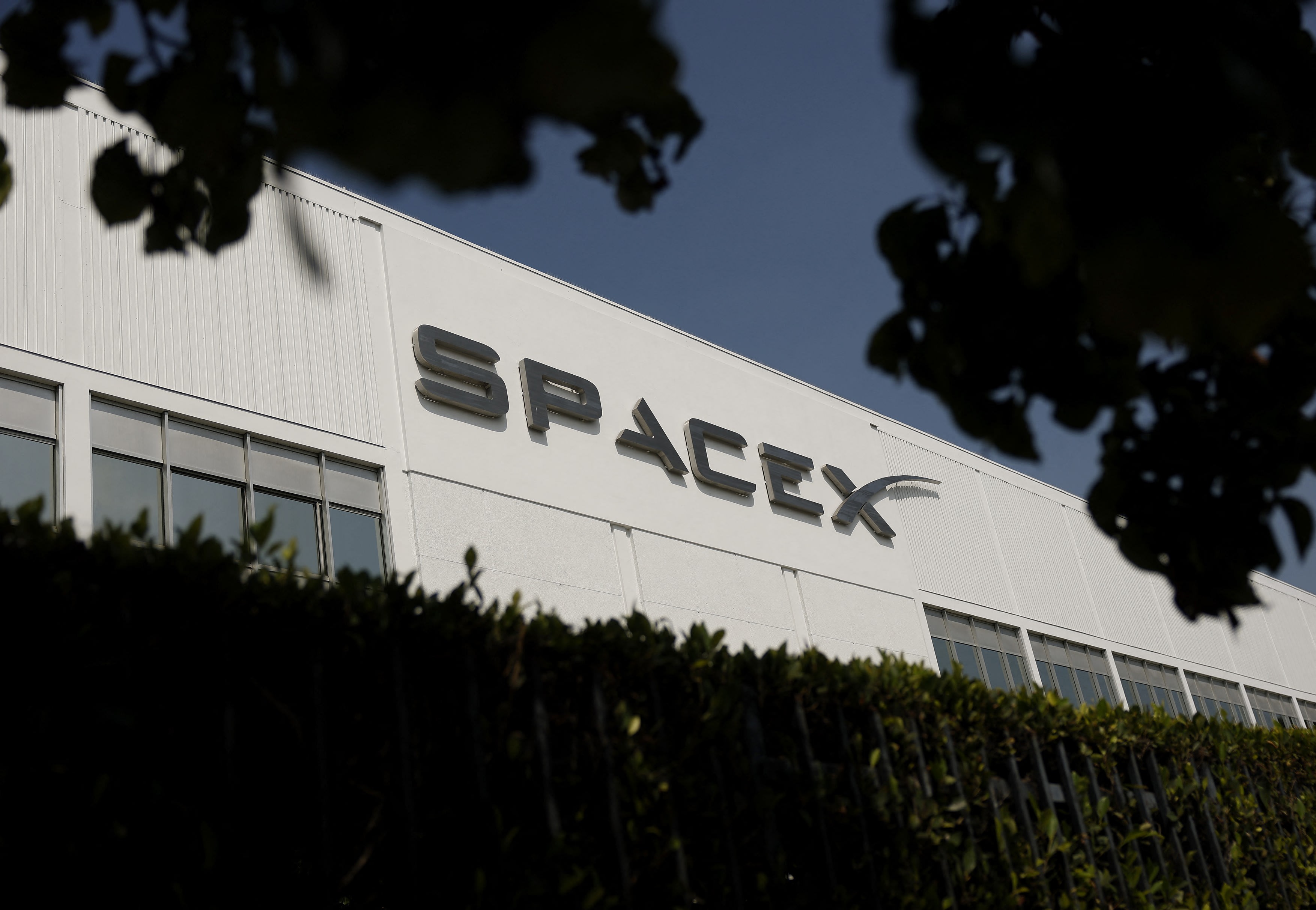 Trei foști ingineri SpaceX au primit 1 miliard de dolari pentru dezvoltarea armamentului hipersonic