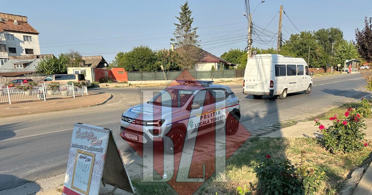 Accident rutier la Tomești, autoturism și triciclu electric Accident rutier la Tomești, autoturism și triciclu electric