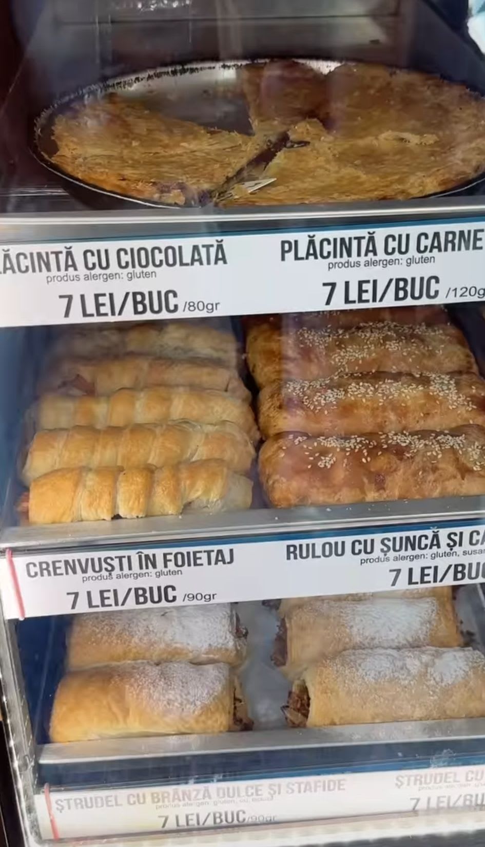 Reacții aprinse după comentariul lui Edmond Niculușcă despre merdenea și croissant în Piața Amzei
