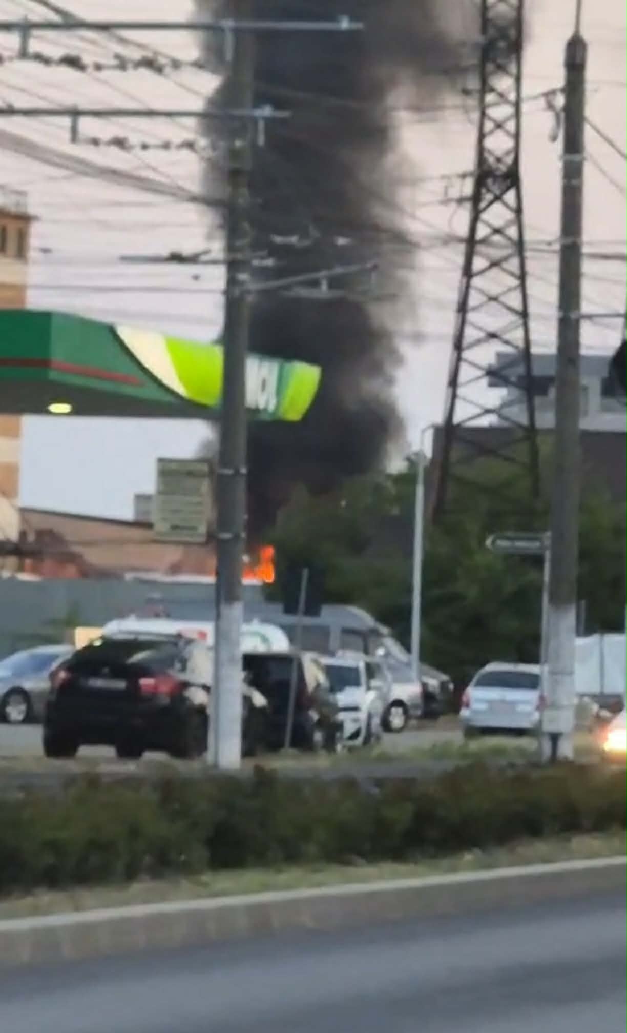 Incendiu la o casă din Târgu-Jiu: intervenție rapidă a pompierilor în cartierul Obreja