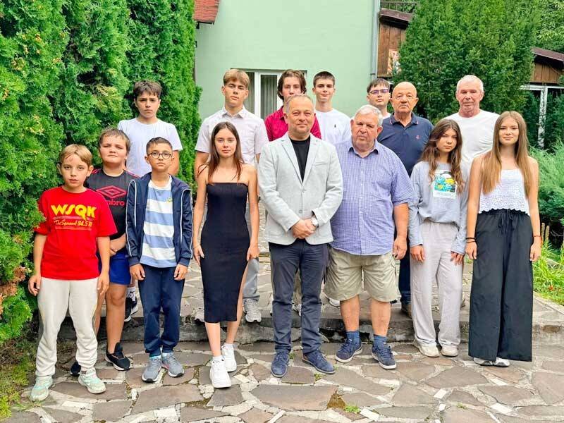 Tinerii șahiști din Sîngerei participă la tabără în Maramureș pentru pregătire și schimb de experiență