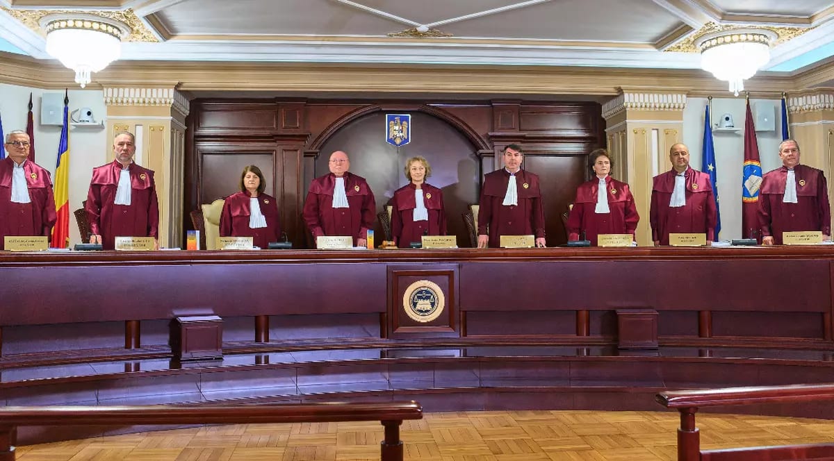 Judecători CCR explicând motivarea deciziei privind legea ANI Judecători CCR explicând motivarea deciziei privind legea ANI