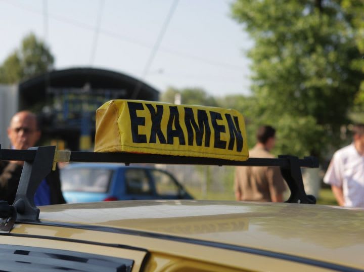 Cazierul judiciar nu mai trebuie prezentat la dosarul pentru examenul auto