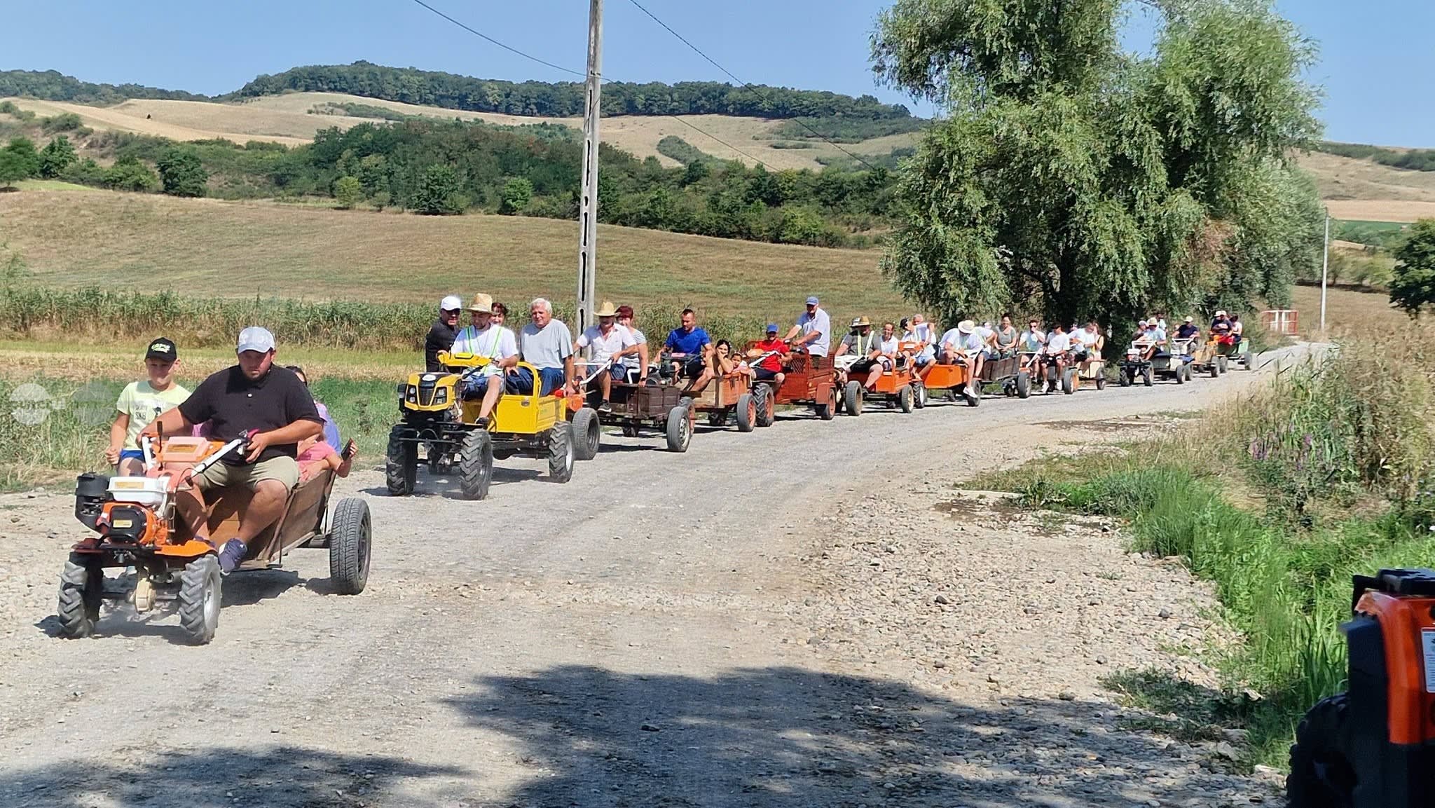 Ziua Motocultorului începe la Cotuș cu paradă și concurs de îndemânare