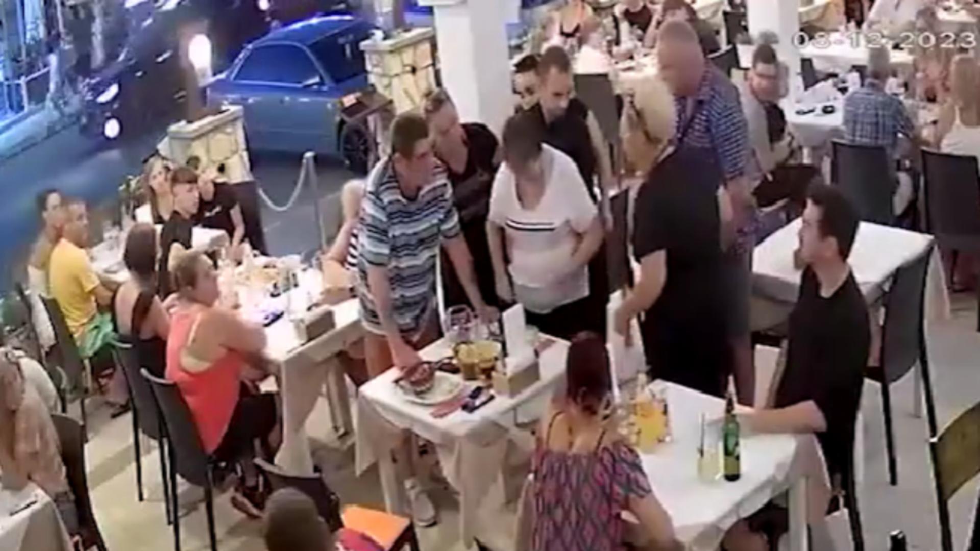 Chelner inscripționează pe bonul de comandă un mesaj șocant