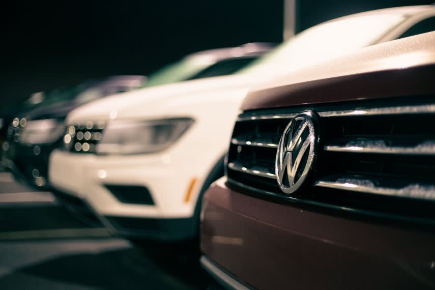 Fabrică Volkswagen în Germania, muncitori în acțiune Fabrică Volkswagen în Germania, muncitori în acțiune