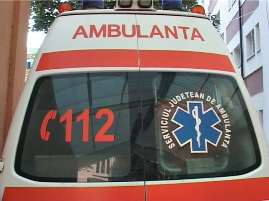 Ambulanță și polițiști la locul accidentului din Eforie Sud Ambulanță și polițiști la locul accidentului din Eforie Sud