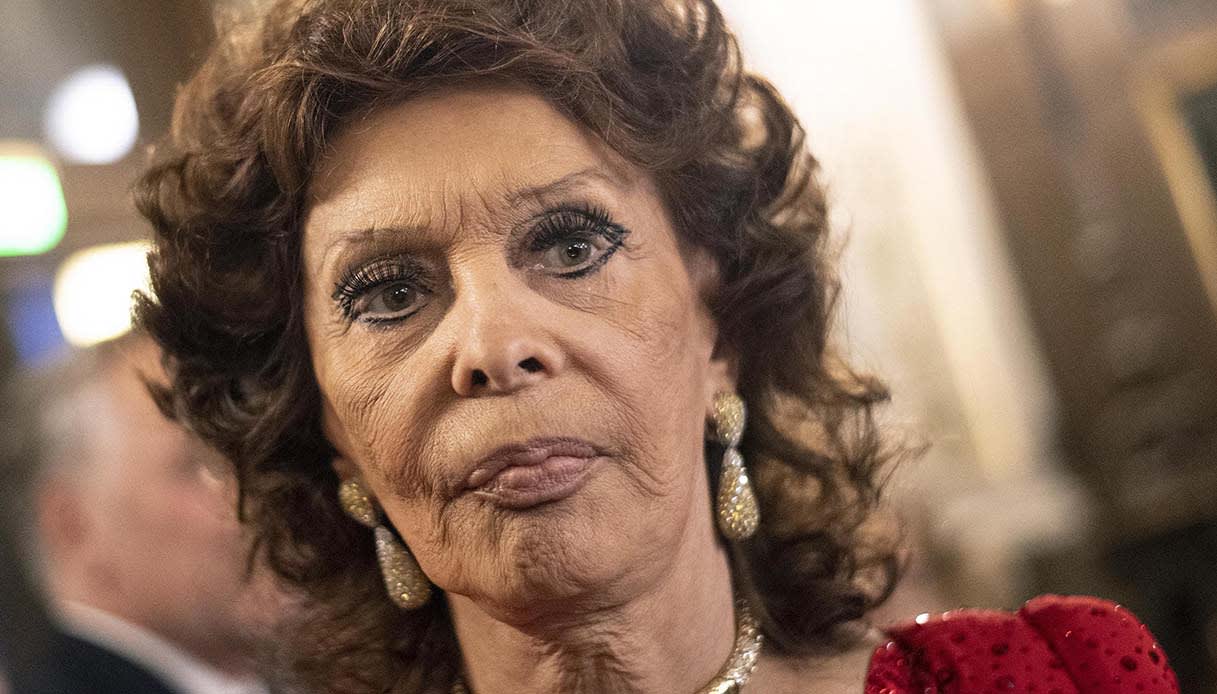 Un sat italian a atras vedete precum Sophia Loren și Vladimir Putin în 2026