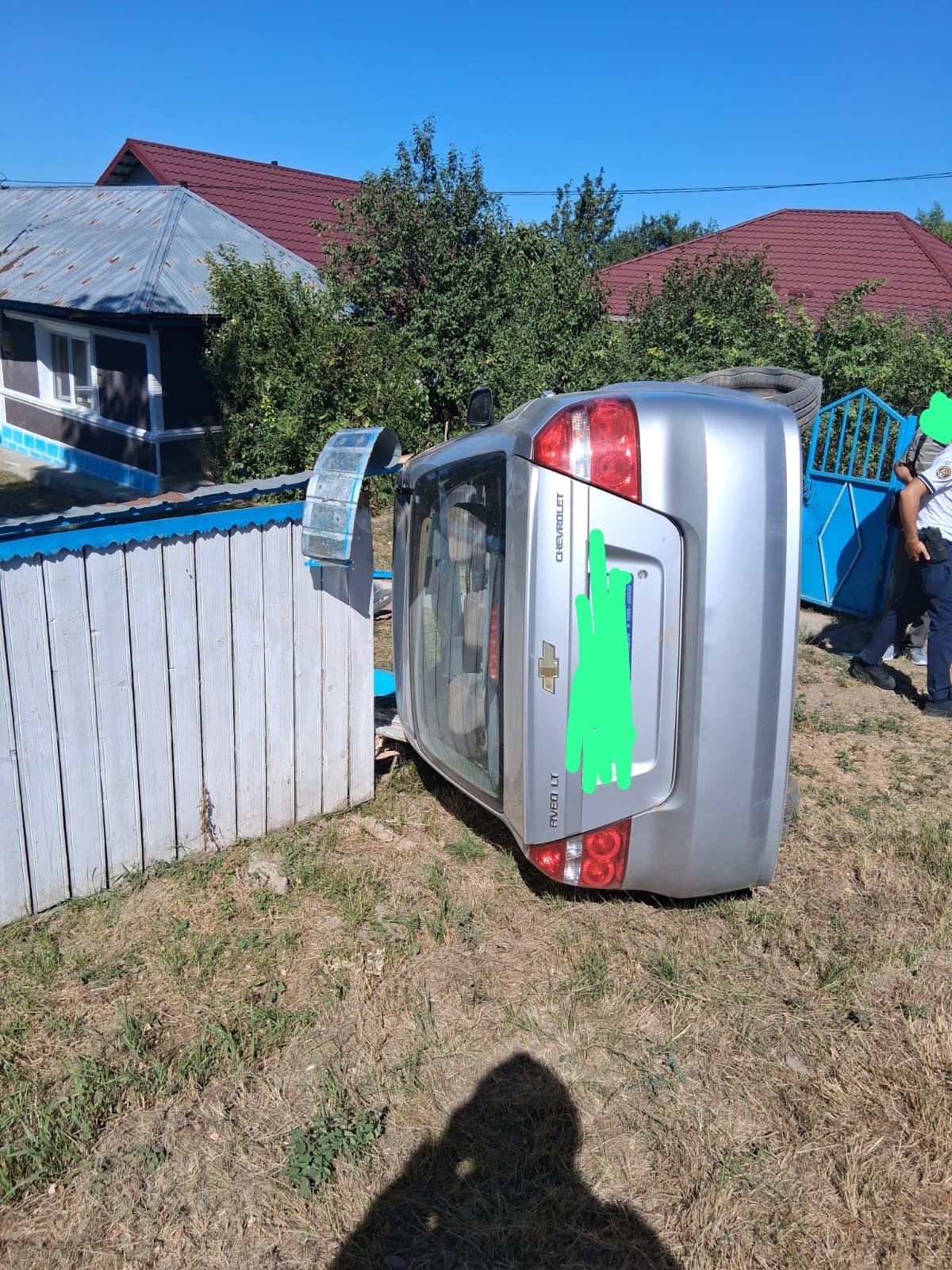 Mașină răsturnată în gard, la Cănțălărești, Vaslui Mașină răsturnată în gard, la Cănțălărești, Vaslui