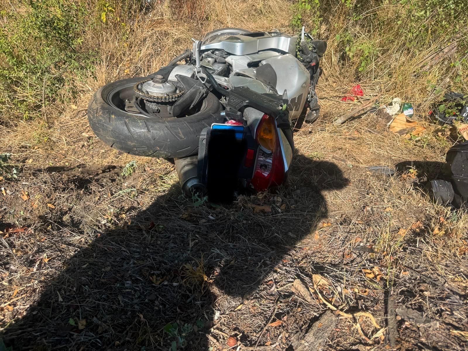 Patru persoane au fost rănite într-un accident între autoturism și motociclete pe DN 7