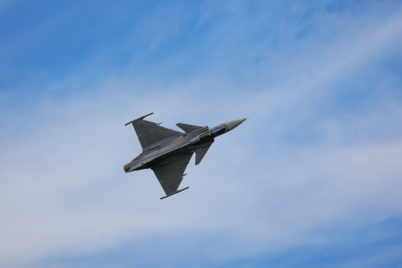 Un avion de vânătoare Gripen al Ungariei s-a prăbușit lângă Szolnok
