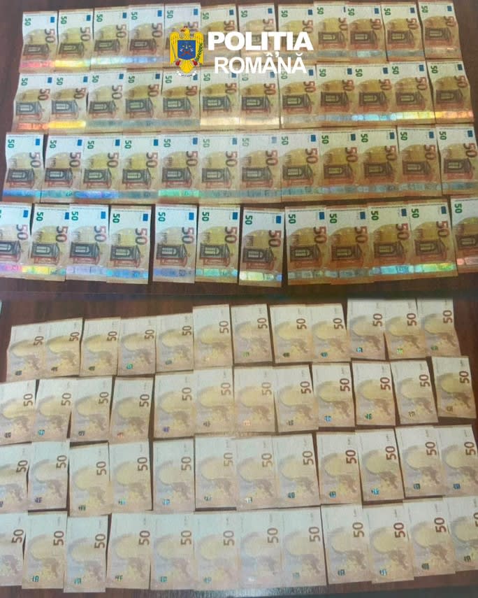 Polițiști în acțiune în timpul perchezițiilor în București și județele implicate
