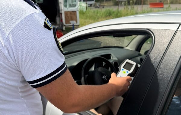650 de polițiști au intervenit în Caraș-Severin, au aplicat 440 de sancțiuni și au reținut 30 de permise în weekend