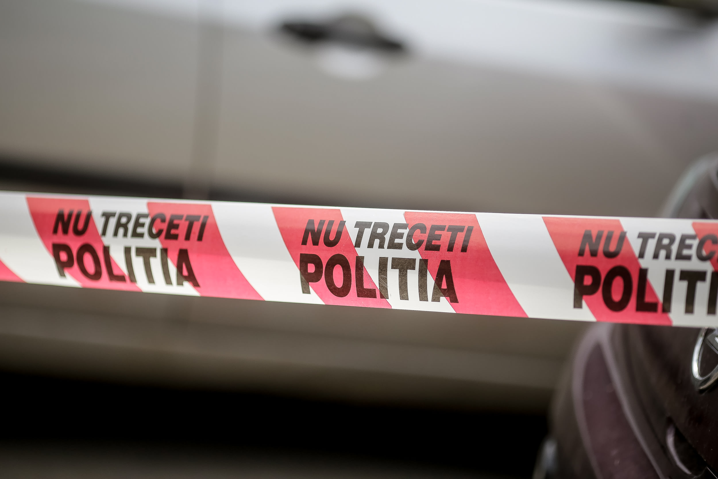 Un bărbat de 28 de ani a fost găsit inconștient într-o locuință din Sectorul 3, medicii nu au mai putut să-l salveze