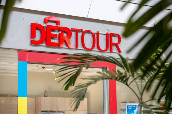 Familii din Vâlcea reclamă că au fost lăsate fără transfer la aeroport în Turcia, după plata integrală