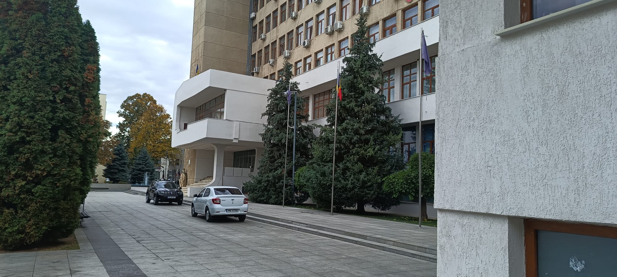 Clădirea Palatului Administrativ din Vaslui Clădirea Palatului Administrativ din Vaslui