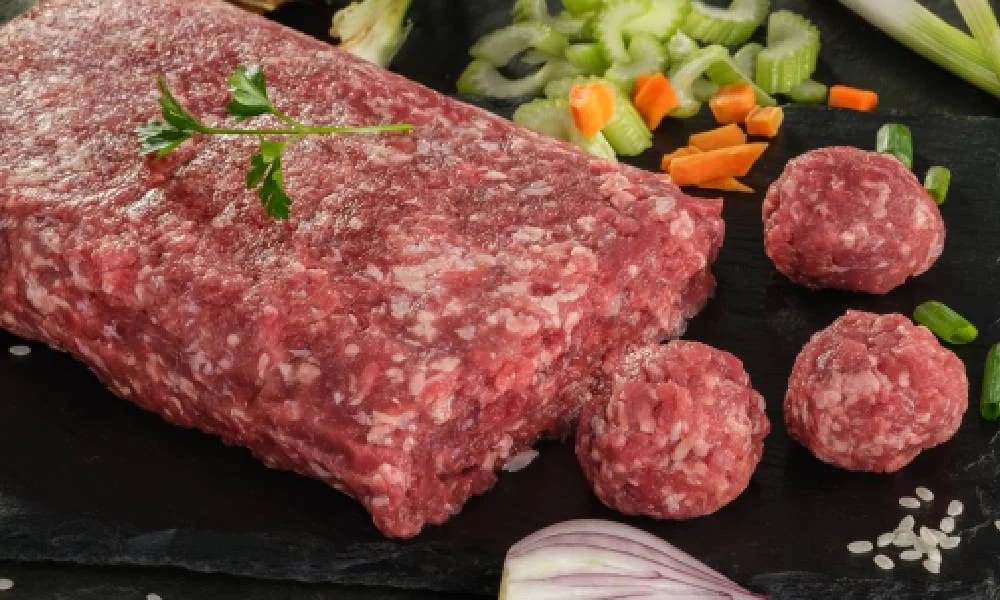 Carne tocată cu fibre de mazăre și biscuiți cu conținut redus de vitamina B1 Carne tocată cu fibre de mazăre și biscuiți cu conținut redus de vitamina B1