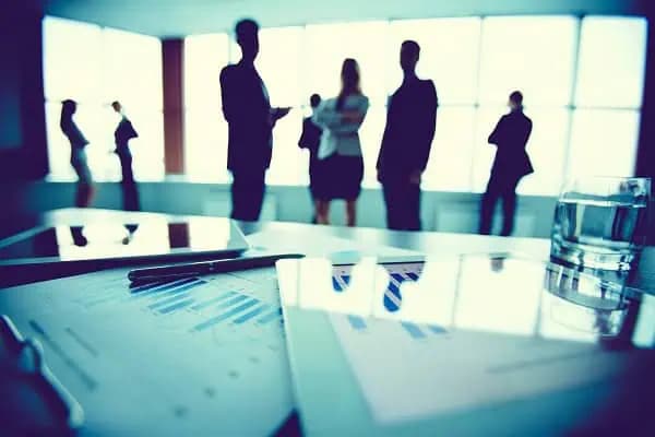 Ilie Bolojan la o conferință de presă Ilie Bolojan la o conferință de presă