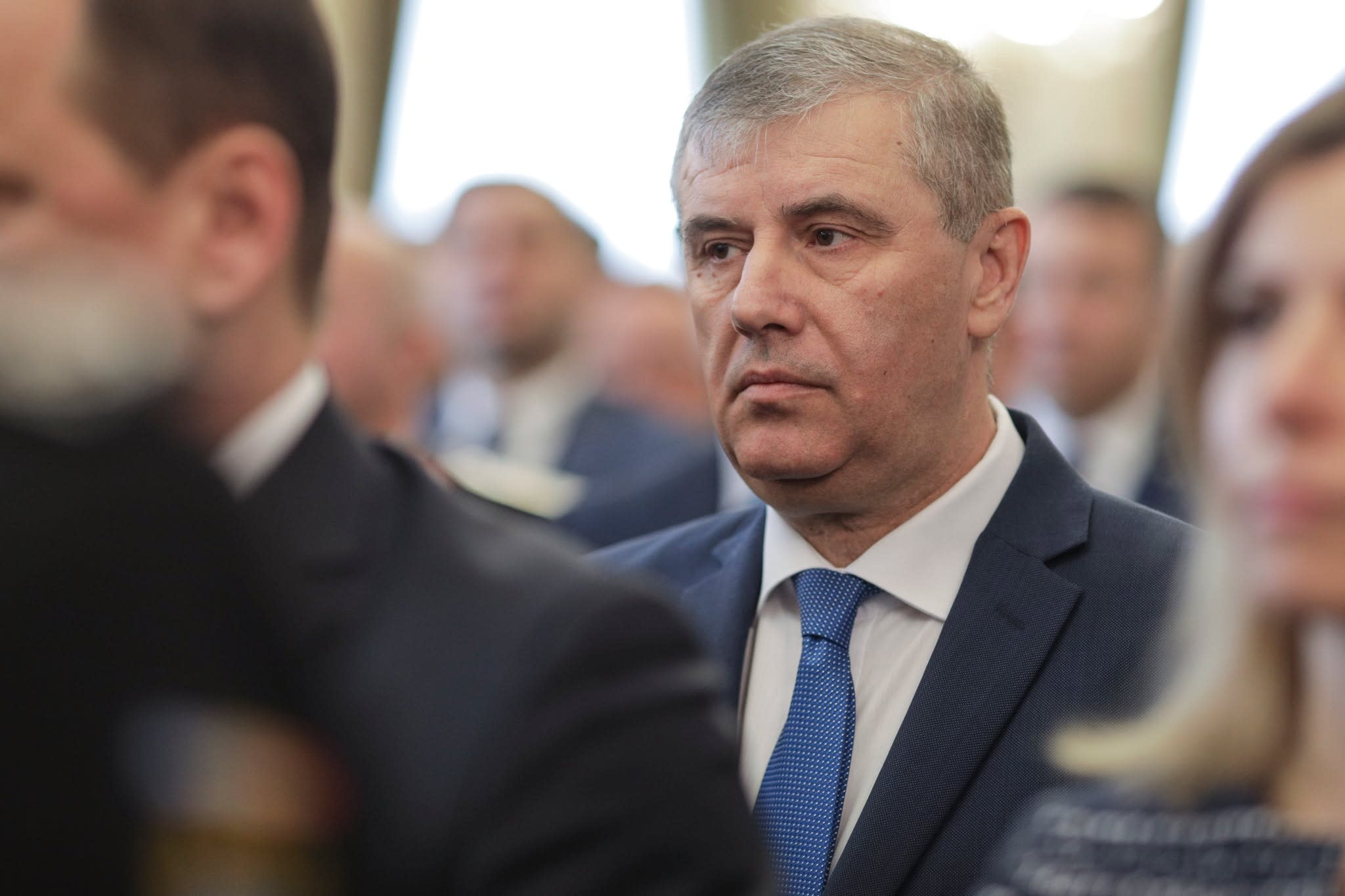 Nicușor Dan trebuie să-l demită pe Lucian Pahonțu pentru a arăta cine conduce țara