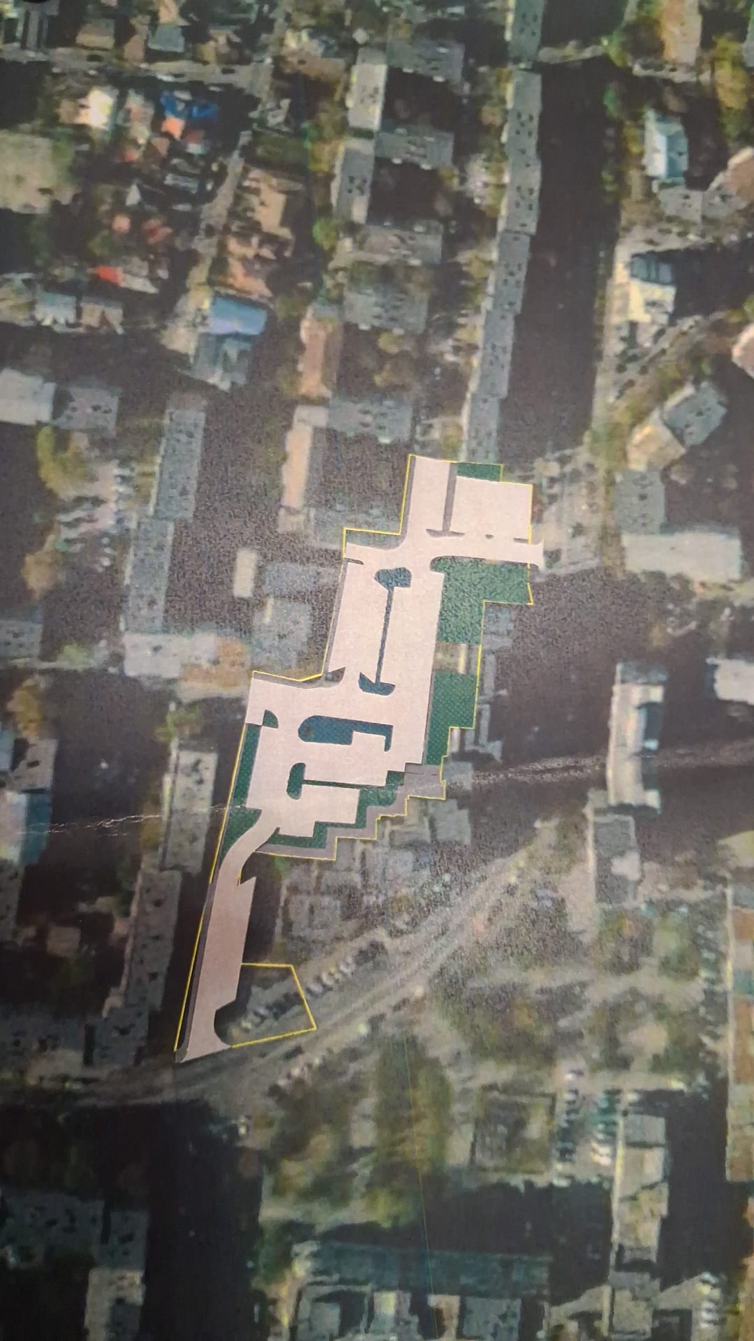 Constructori lucrând la amenajarea unei parcări în Craiova Constructori lucrând la amenajarea unei parcări în Craiova