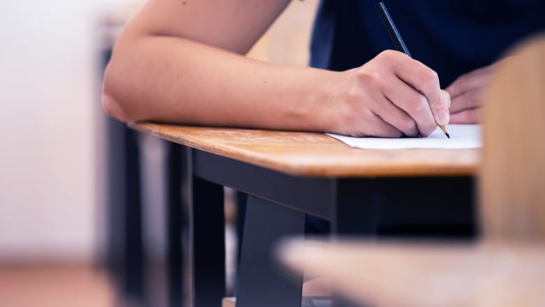Universitatea din Petroșani organizează admitere de toamnă pentru locurile rămase disponibile