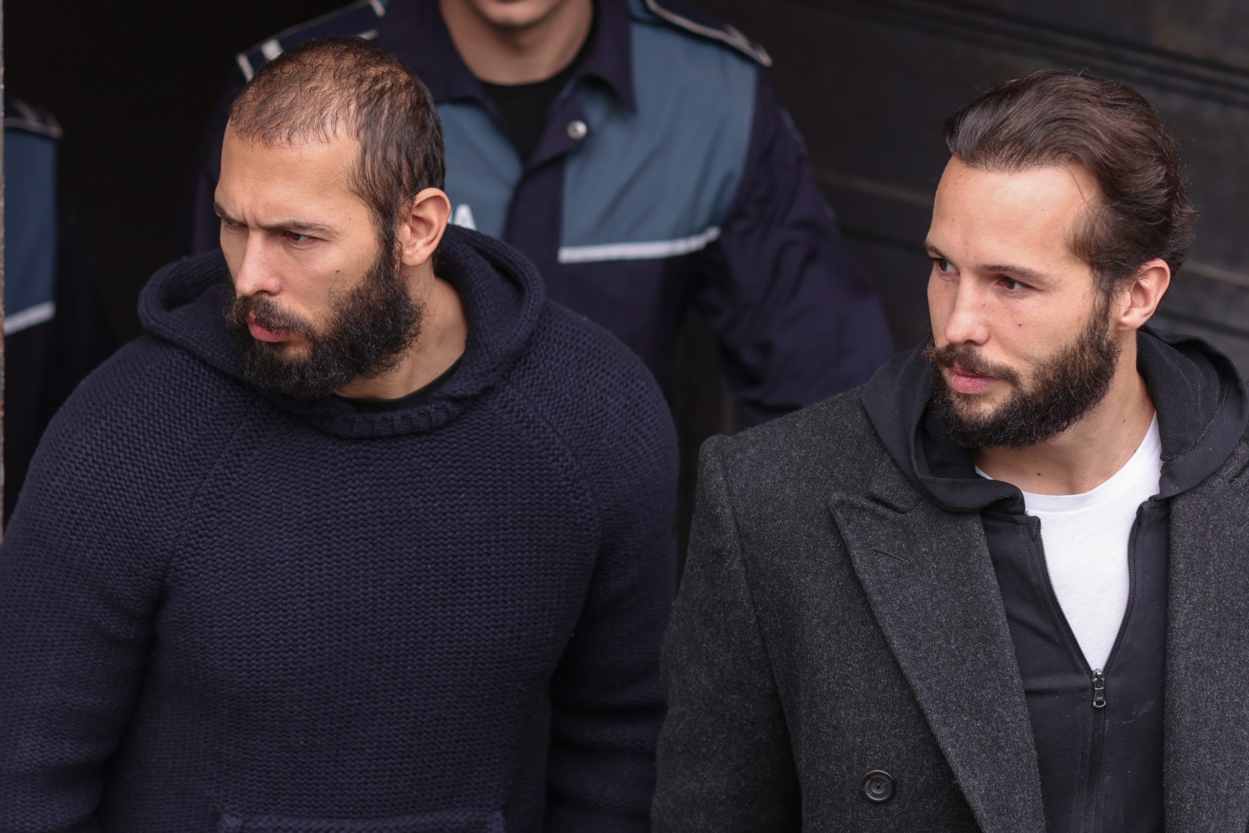 Andrew și Tristan Tate solicită eliberarea pe cauțiune în SUA, avertizează procurorii asupra riscului de fugă