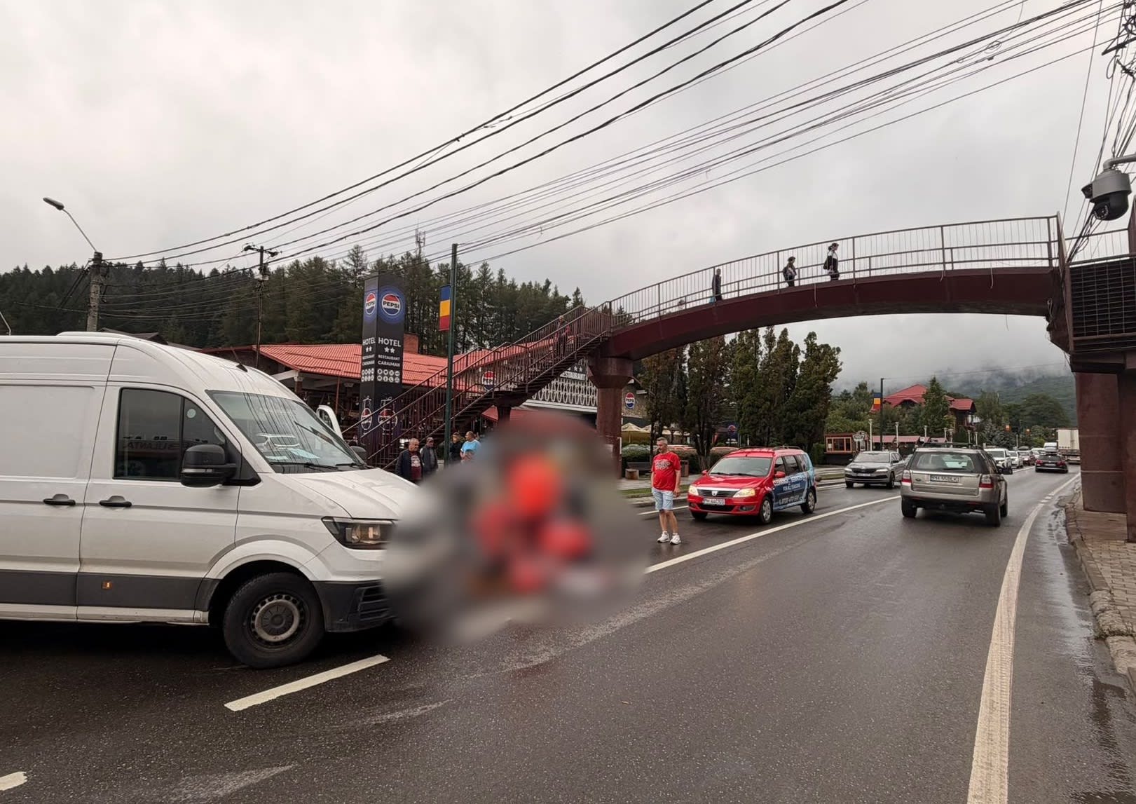 Femeie de 50 de ani accidentată pe DN1 în Bușteni, traversând neregulamentar
