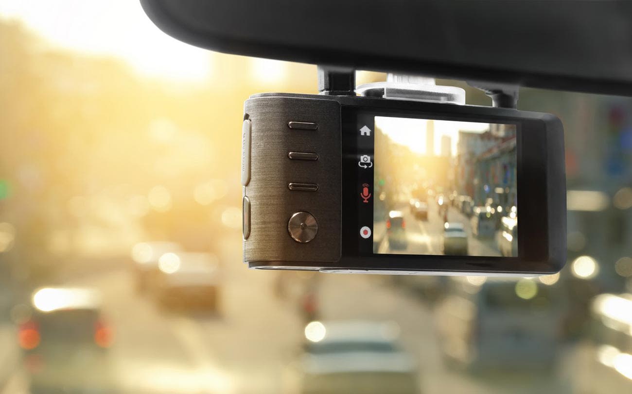 Filmarile din trafic și publicarea pe social media pot avea consecințe legale grave