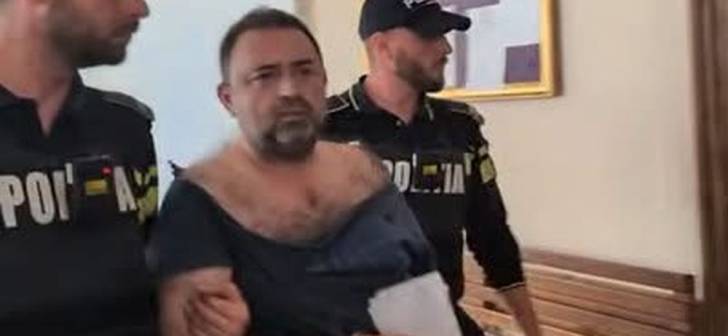 Polițiști în acțiune căutând procurorul Bucurică