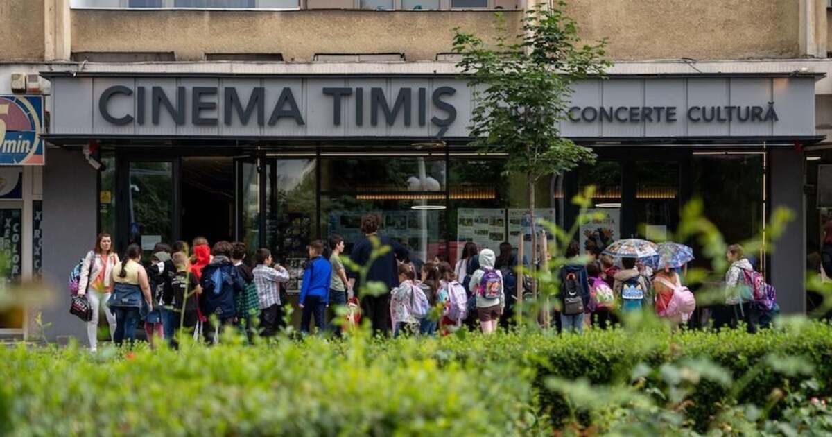 Proiecție de film clasic la Cinema Timiș, sala plină